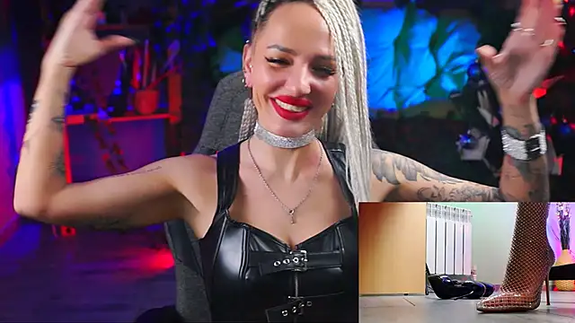 MonicaMaxwel online show from 01-13-25, 06:27