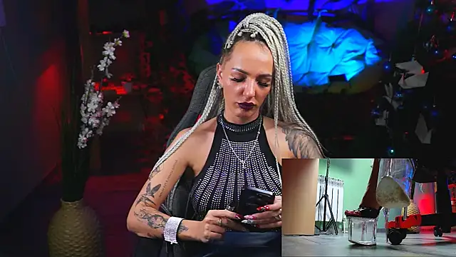 MonicaMaxwel online show from 01-19-25, 03:10