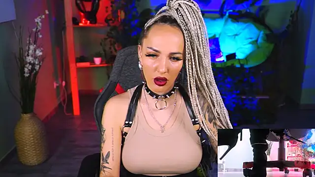 MonicaMaxwel online show from 02-04-25, 11:16