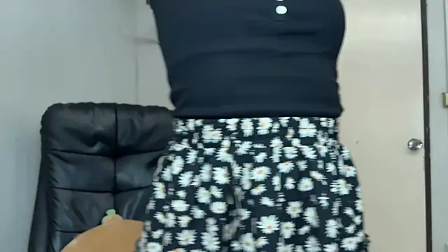 SassyJessi online show from 05-27-26, 04:09