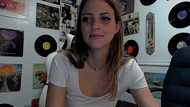 molly witha chance online show from 01-17-25, 03:55