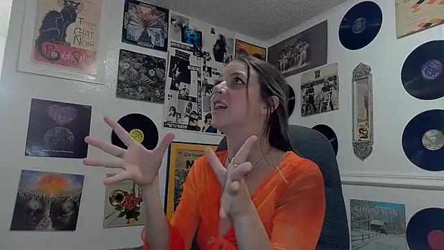 molly witha chance online show from 01-23-25, 05:02