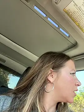 molly witha chance online show from 02-13-26, 07:21