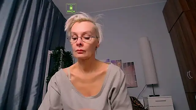 HelgaHimmell online show from 02-12-25, 06:51