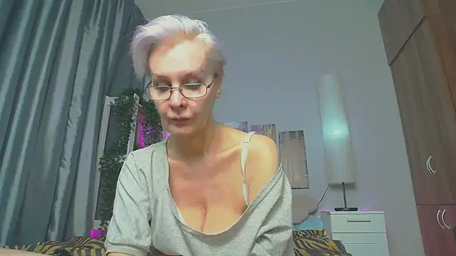 HelgaHimmell online show from 02-28-25, 11:23