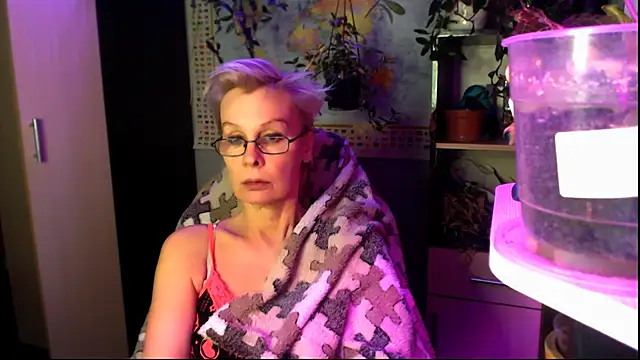 HelgaHimmell online show from 05-06-26, 08:58