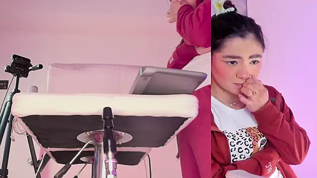 Snapshot of Angelst__ chatting on 10-12-25, 06:45 Angelst online show from 10-12-25, 06:45