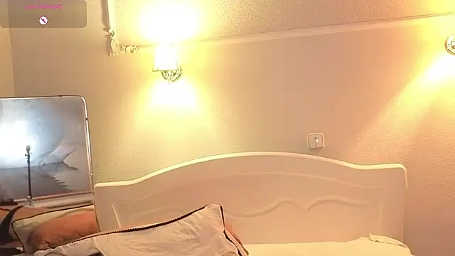 MonicaMelano online show from 01-19-26, 03:05