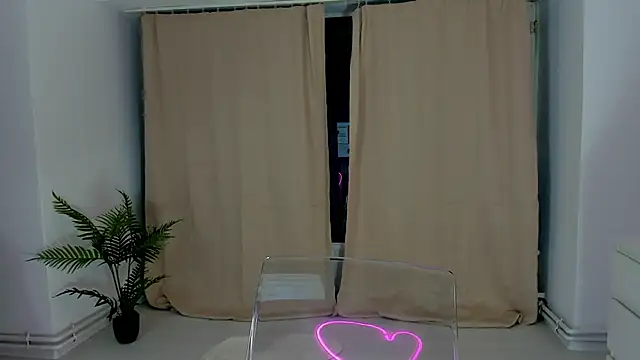 Snapshot of BabyAylin chatting on 10-03-25, 04:20 BabyAylin online show from 10-03-25, 04:20