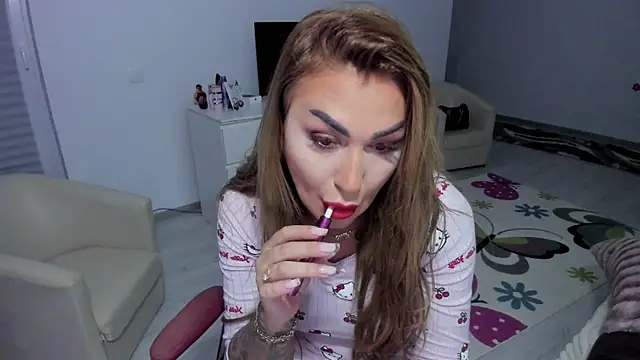 Snapshot of GlossyDiamondX chatting on 01-29-25, 05:09 GlossyDiamondX online show from 01-29-25, 05:09