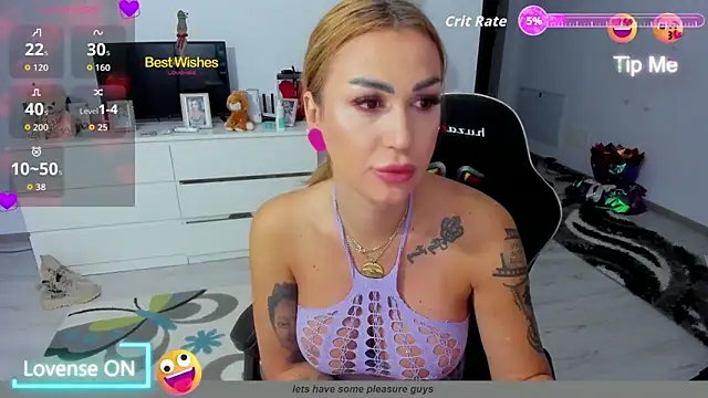 Snapshot of GlossyDiamondX chatting on 09-18-25, 02:57 GlossyDiamondX online show from 09-18-25, 02:57