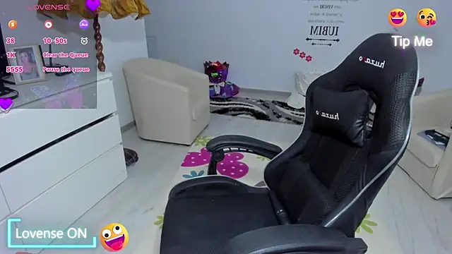 GlossyDiamondX online show from 03-17-26, 05:11