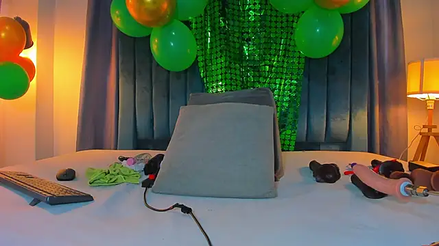 Snapshot of blondehorny69 chatting on 03-17-26, 06:55 blondehorny69 online show from 03-17-26, 06:55