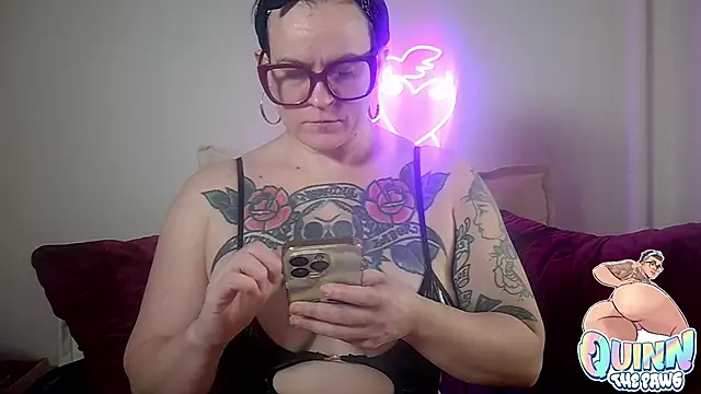 quinnmariexo online show from 11-20-25, 03:56