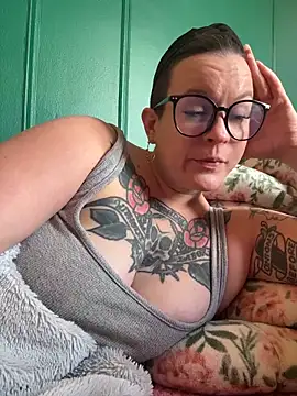 quinnmariexo online show from 03-18-26, 05:38