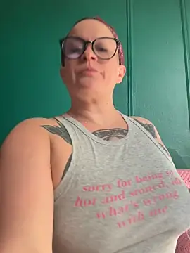 quinnmariexo online show from 05-11-26, 01:06