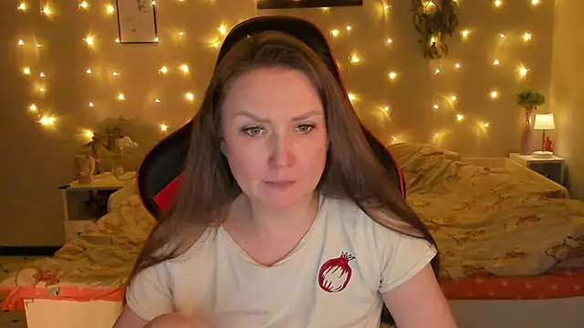 desperatehousewife   online show from 05-16-26, 07:12
