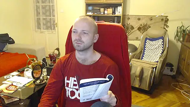 Snapshot of RealManHaveHairy chatting on 12-15-24, 04:59 RealManHaveHairy online show from 12-15-24, 04:59