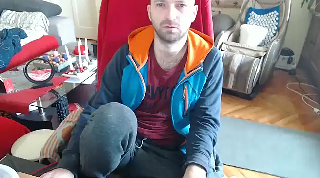 Snapshot of RealManHaveHairy chatting on 12-18-24, 11:24 RealManHaveHairy online show from 12-18-24, 11:24