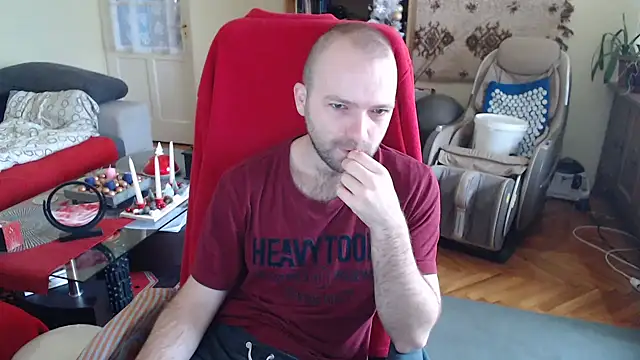 Snapshot of RealManHaveHairy chatting on 12-19-24, 09:07 RealManHaveHairy online show from 12-19-24, 09:07