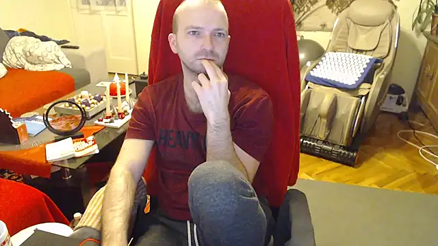 Snapshot of RealManHaveHairy chatting on 12-24-24, 02:44 RealManHaveHairy online show from 12-24-24, 02:44