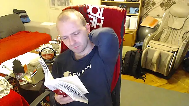 Snapshot of RealManHaveHairy chatting on 02-03-25, 06:49 RealManHaveHairy online show from 02-03-25, 06:49