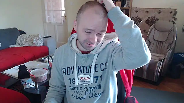 Snapshot of RealManHaveHairy chatting on 02-19-25, 06:33 RealManHaveHairy online show from 02-19-25, 06:33