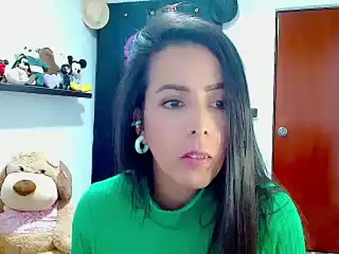 ella peck online show from 12-22-24, 04:17