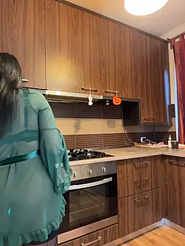 Hotmomcheckk  online show from 11-23-25, 12:05