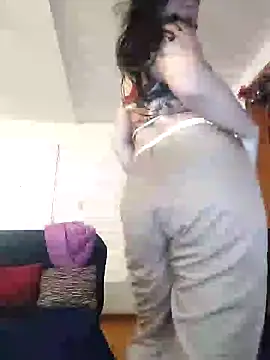 Sophie-hatter online show from 01-02-25, 03:48