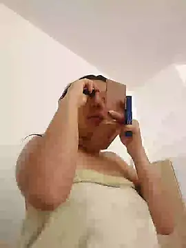 Sophie-hatter online show from 01-08-25, 05:48