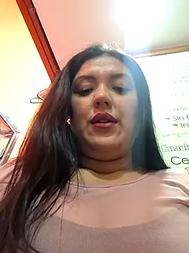 Snapshot of Sophie-hatter chatting on 04-21-26, 06:12 Sophie-hatter online show from 04-21-26, 06:12