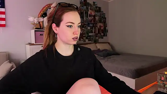 LinaWitch online show from 03-18-26, 01:47