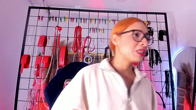 Snapshot of charrlotte_quinn chatting on 01-11-25, 10:07 charrlotte quinn online show from 01-11-25, 10:07