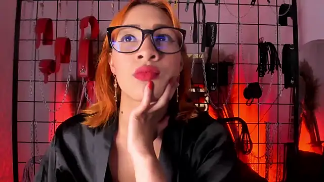 Snapshot of charrlotte_quinn chatting on 02-15-25, 01:10 charrlotte quinn online show from 02-15-25, 01:10