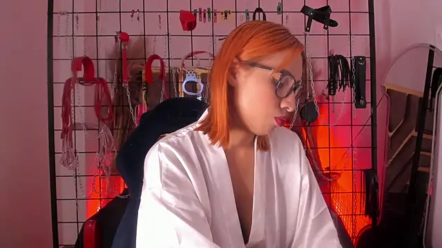 Snapshot of charrlotte_quinn chatting on 02-19-25, 08:31 charrlotte quinn online show from 02-19-25, 08:31