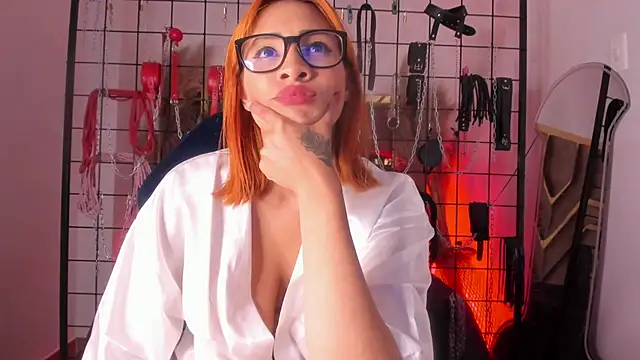 Snapshot of charrlotte_quinn chatting on 02-20-25, 02:40 charrlotte quinn online show from 02-20-25, 02:40