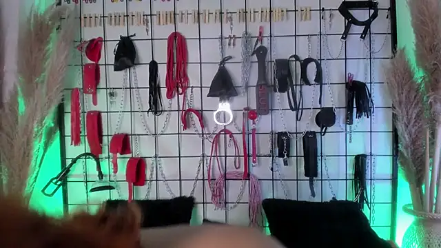 Snapshot of charrlotte_quinn chatting on 03-19-25, 11:36 charrlotte quinn online show from 03-19-25, 11:36