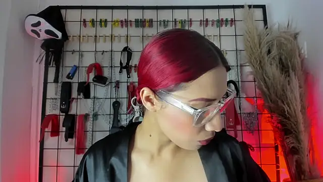 charrlotte quinn online show from 11-28-25, 03:14