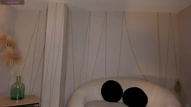 MollySundersX online show from 02-20-25, 08:03