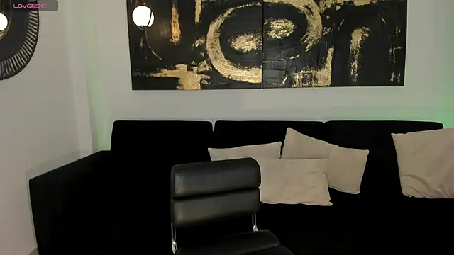 MollySundersX online show from 03-16-25, 02:21