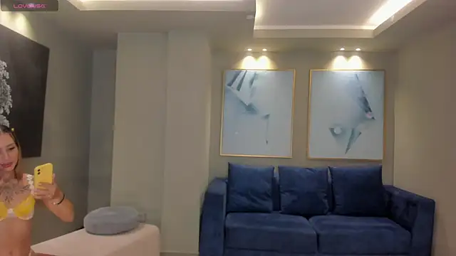 MollySundersX online show from 09-11-25, 08:20