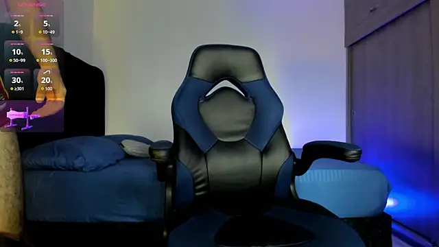 Snapshot of male_pussy chatting on 09-25-25, 01:15 male pussy online show from 09-25-25, 01:15