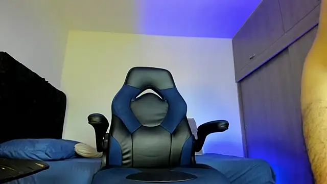 Snapshot of male_pussy chatting on 10-02-25, 05:42 male pussy online show from 10-02-25, 05:42