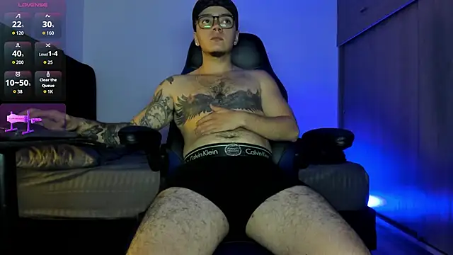 Snapshot of male_pussy chatting on 10-06-25, 05:38 male pussy online show from 10-06-25, 05:38