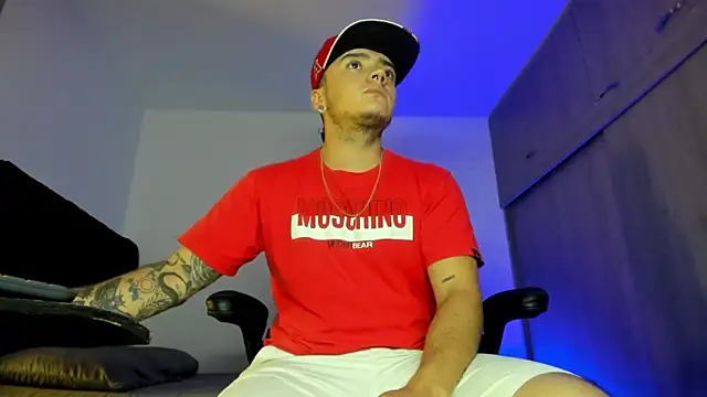 Snapshot of male_pussy chatting on 10-22-25, 07:46 male pussy online show from 10-22-25, 07:46