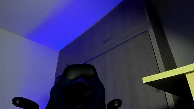 Snapshot of male_pussy chatting on 11-04-25, 02:32 male pussy online show from 11-04-25, 02:32