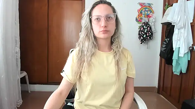 Snapshot of Adele_johnsonn1 chatting on 10-14-25, 07:03 Adele johnsonn1 online show from 10-14-25, 07:03