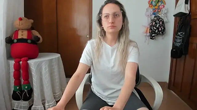 Snapshot of Adele_johnsonn1 chatting on 03-16-26, 02:54 Adele johnsonn1 online show from 03-16-26, 02:54