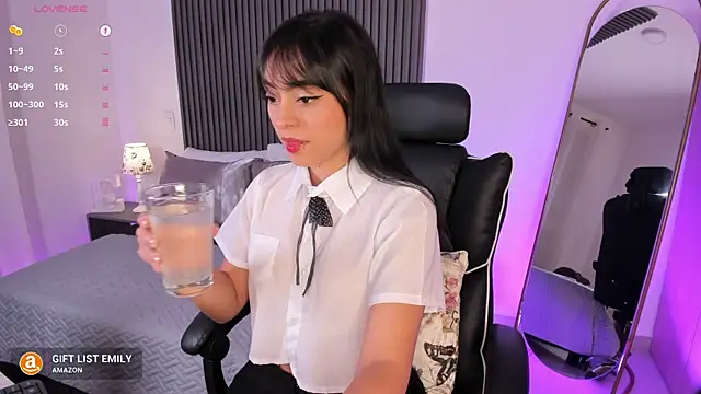 emilyruiz1 online show from 03-15-25, 11:40